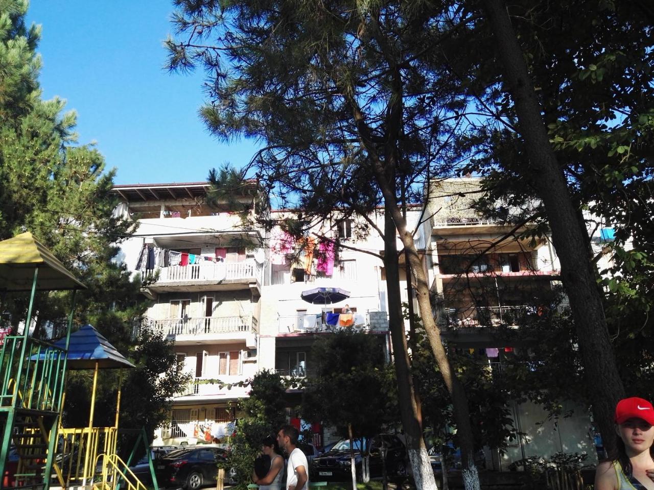 Apartment Agmashenebeli 99 Кобулети Екстериор снимка
