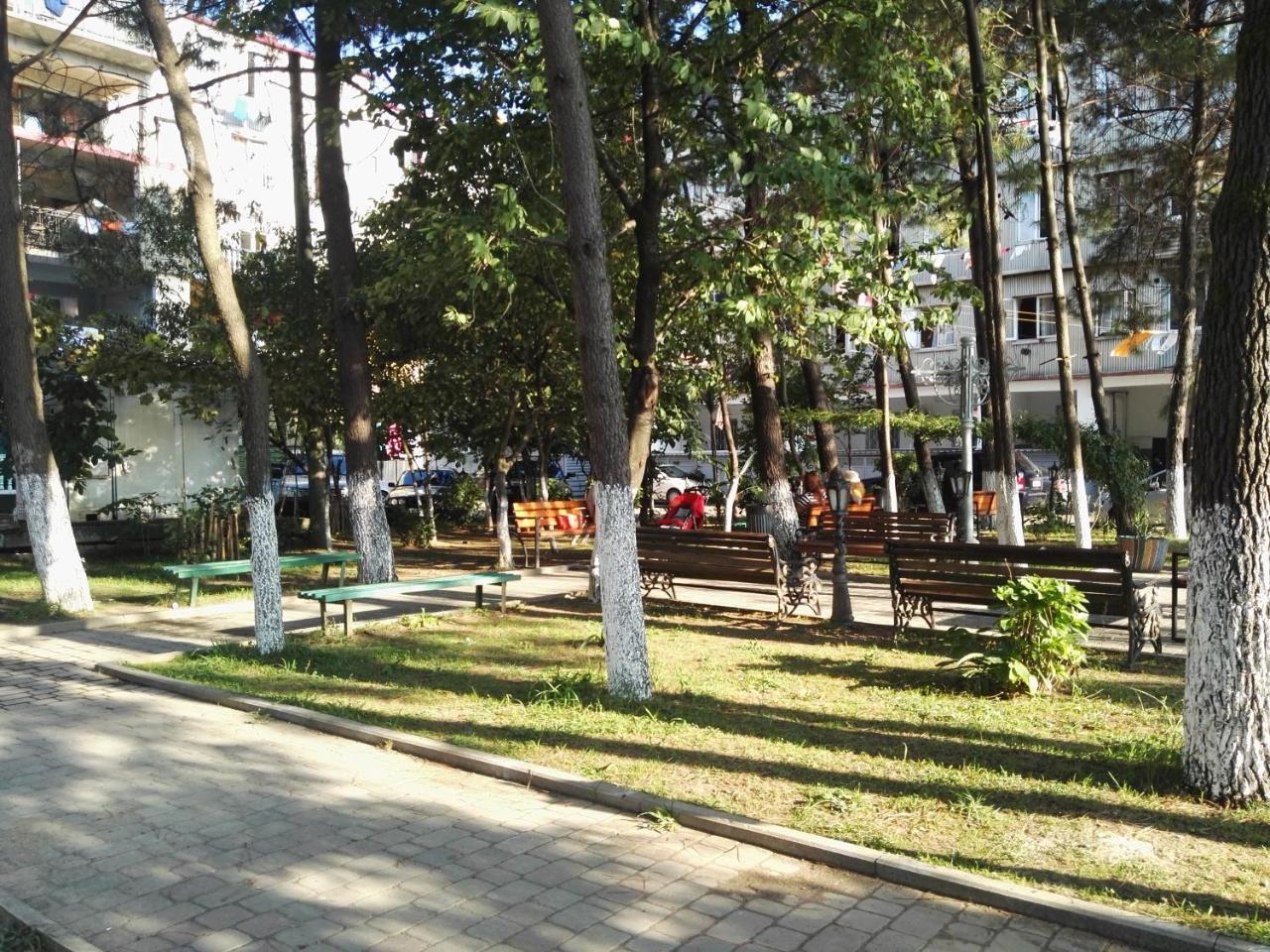 Apartment Agmashenebeli 99 Кобулети Екстериор снимка